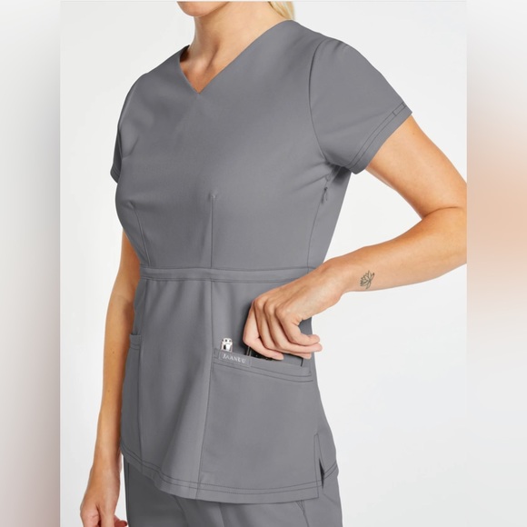 JAANUU WOMEN'S SIGNATURE PEPLUM TOP - Picture 3 of 3